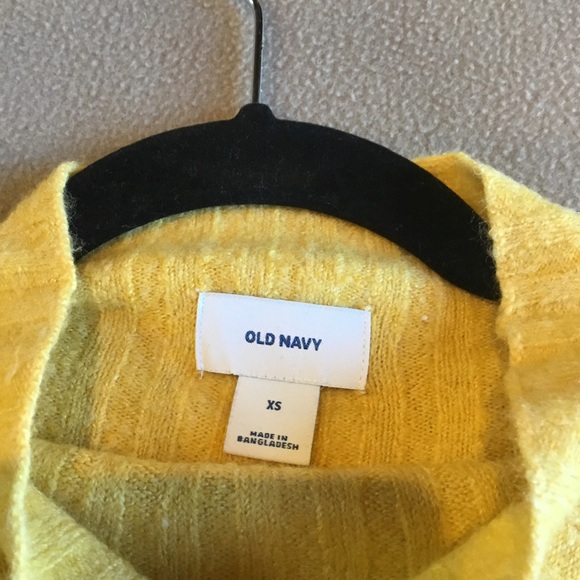 Pretty yellow sweater - Picture 6 of 6